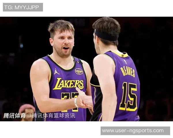 东契奇与里夫斯联手发威勇士油漆区内线防守漏洞显著 东契奇与里夫斯联手发威勇士油漆区内线防守漏洞显著