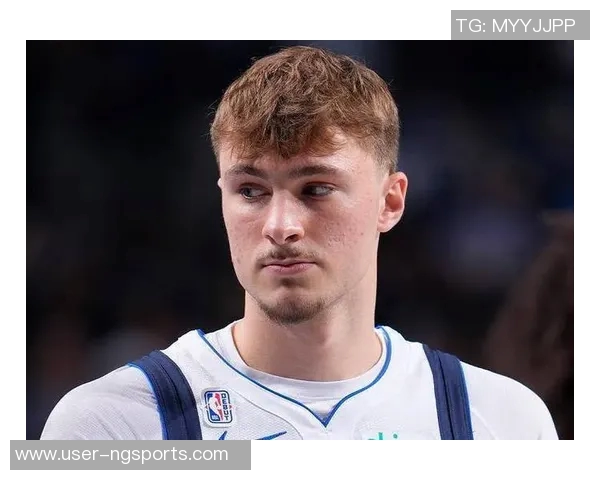 克尼佩尔半场表现亮眼9投5中贡献12分2板4助攻三分球命中率高达50 克尼佩尔半场表现亮眼9投5中贡献12分2板4助攻三分球命中率高达50